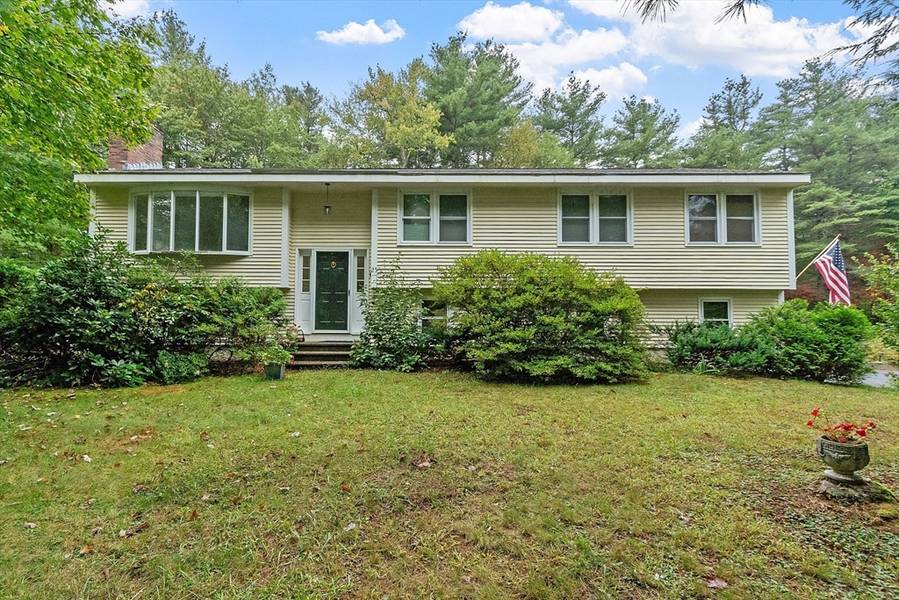 25 Pikes Hill Rd, Sterling, MA 01564