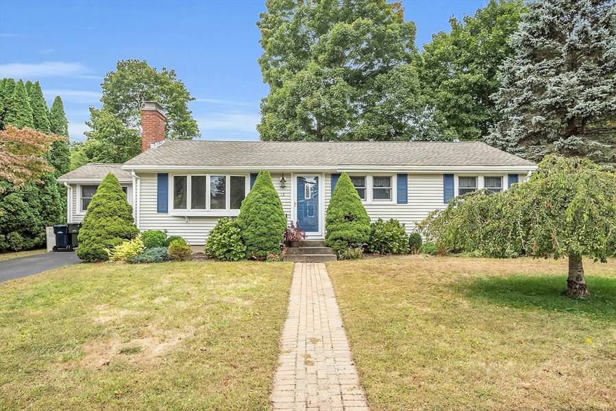 43 Farmington Circle, Marlborough, MA 01752