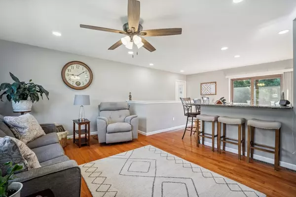 Granby, MA 01033,12 Griswold Circle