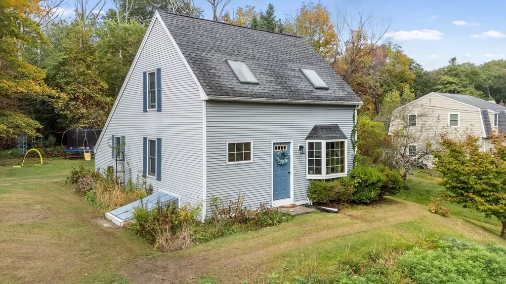 11 Derby Rd, Berlin, MA 01503