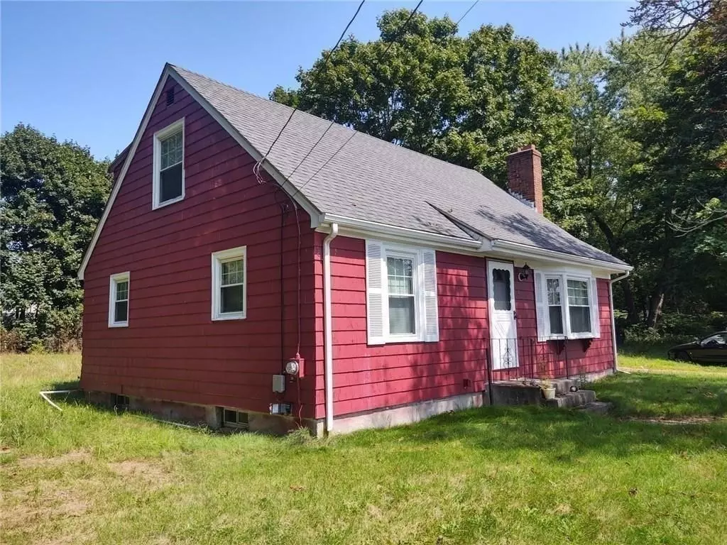 Seekonk, MA 02771,62 Chestnut St