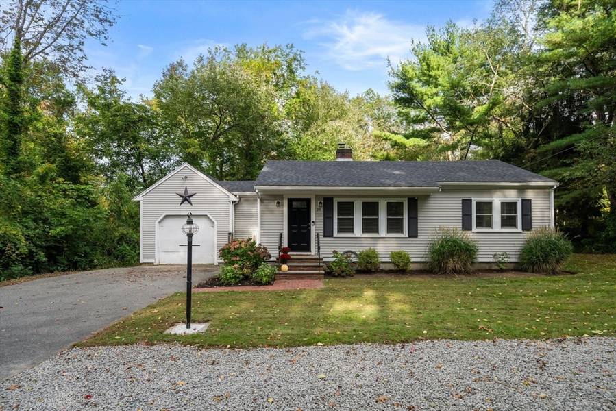 29 W Elm St, Pembroke, MA 02359