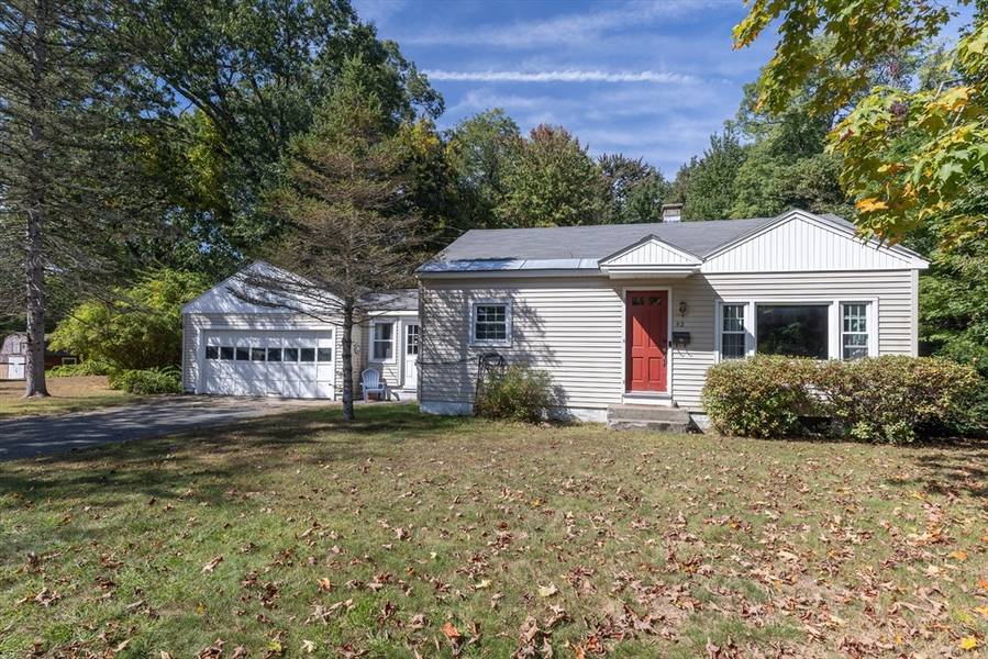 52 Dell St, Montague, MA 01376