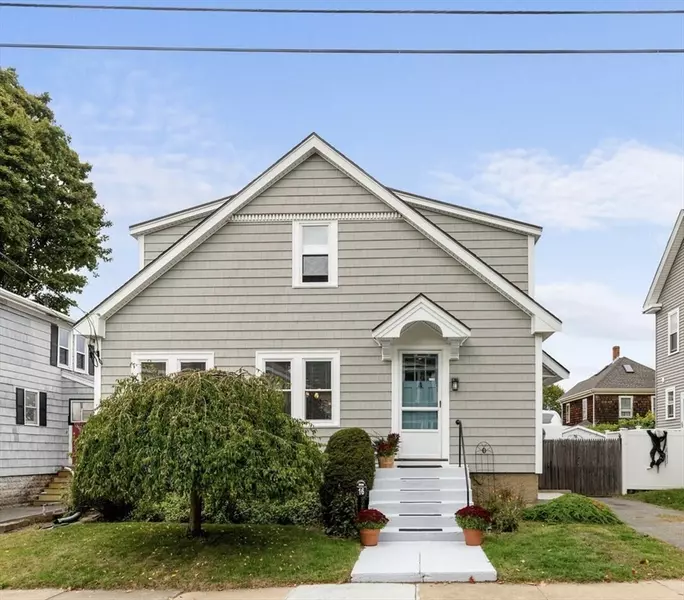 16 Lyman St, Beverly, MA 01915