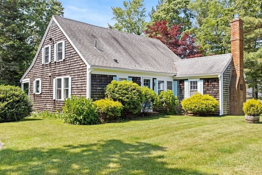 13 Brewster Rd, Kingston, MA 02364