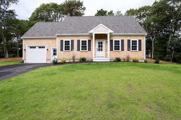 92 White Rock Rd, Yarmouth, MA 02675