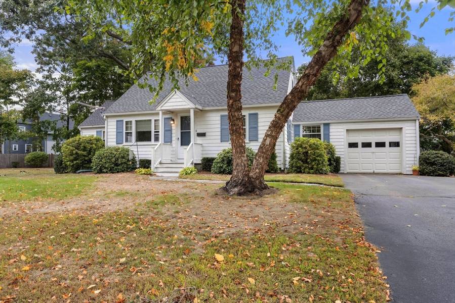 2 Fairview Ave, Abington, MA 02351