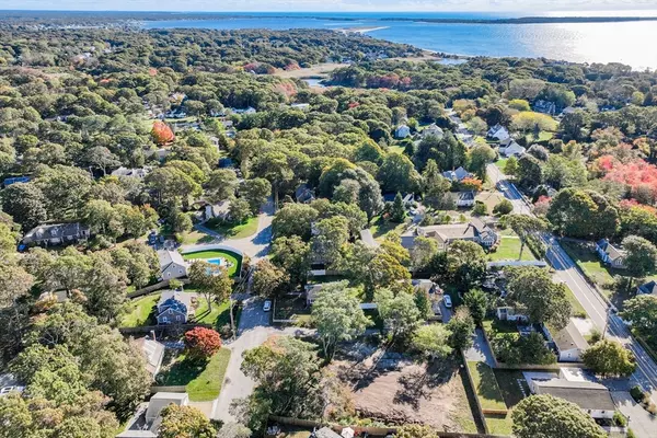 Barnstable, MA 02601,11 Redwood Lane