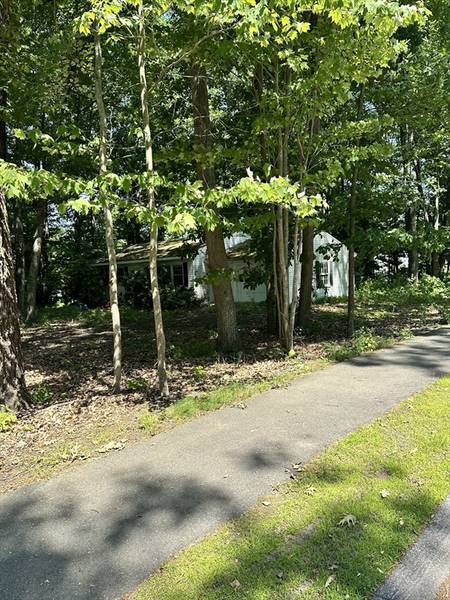 53 Little Turnpike, Shirley, MA 01464