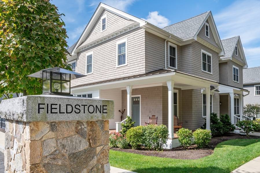 1 Fieldstone Way #1, Wellesley, MA 02482