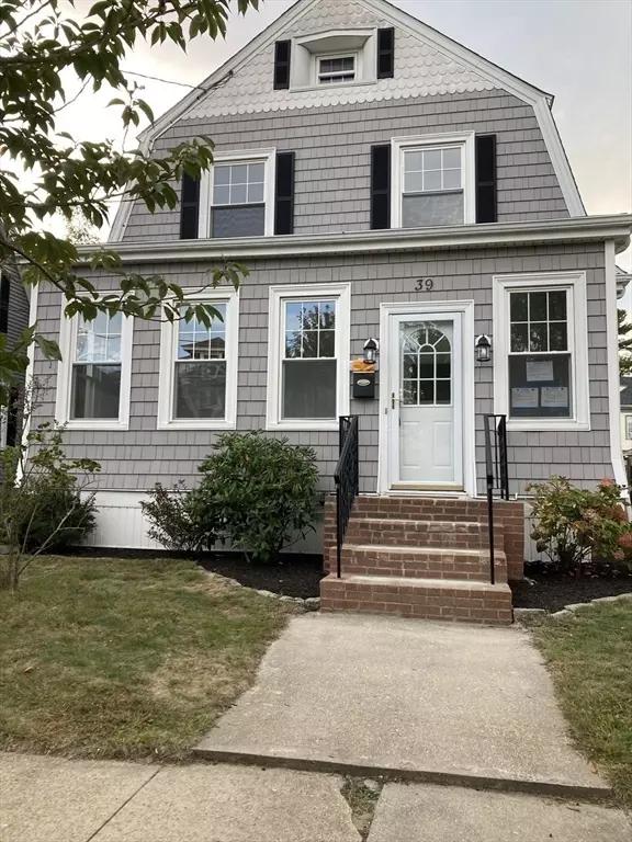 39 Buttonwood St, New Bedford, MA 02740