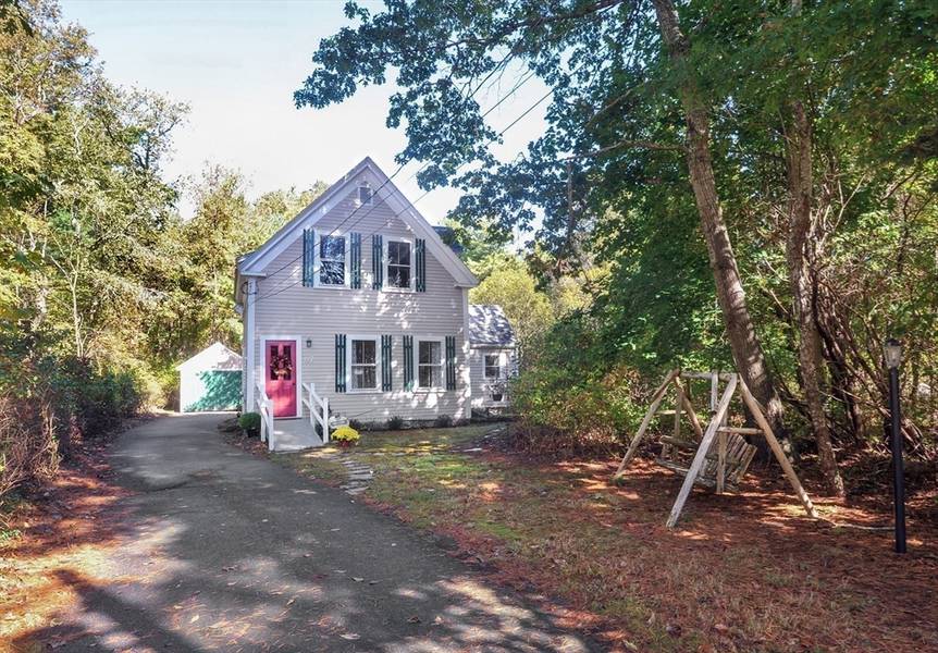 87 Littles Ave, Pembroke, MA 02359