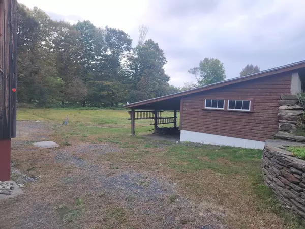 Deerfield, MA 01342,520 River Rd