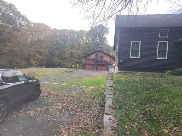 Deerfield, MA 01342,520 River Rd