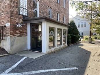 280 Hillside Ave #5, Needham, MA 02494