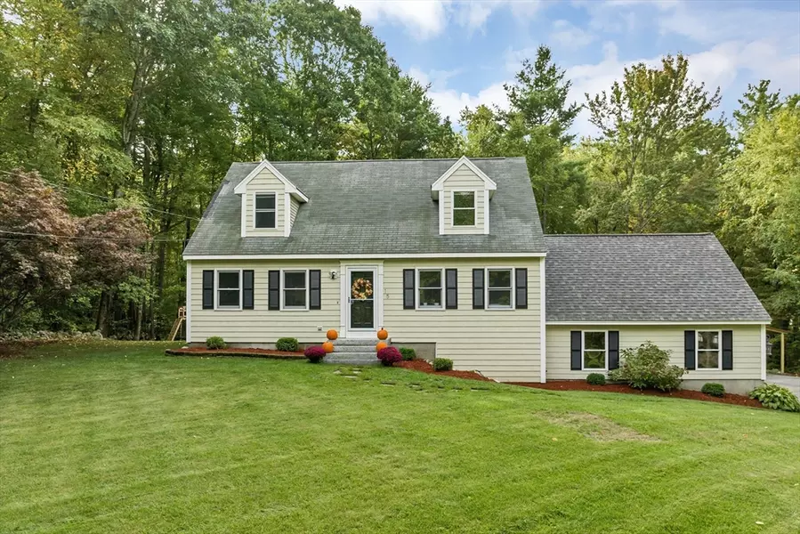 15 Mountain Rd, Brookline, NH 03033