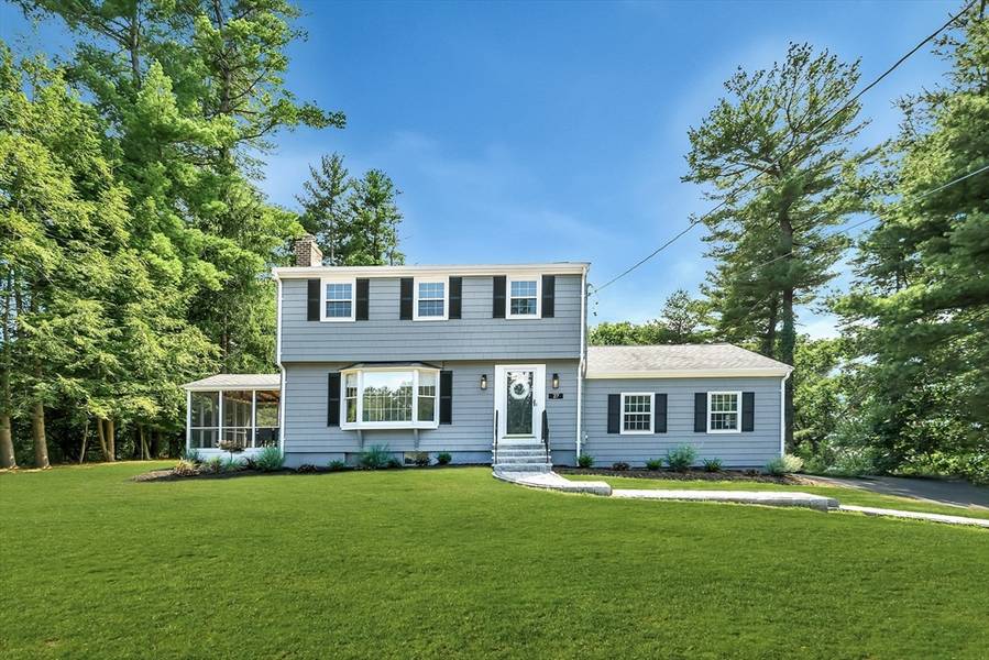 27 Marlyn Rd, Medfield, MA 02052