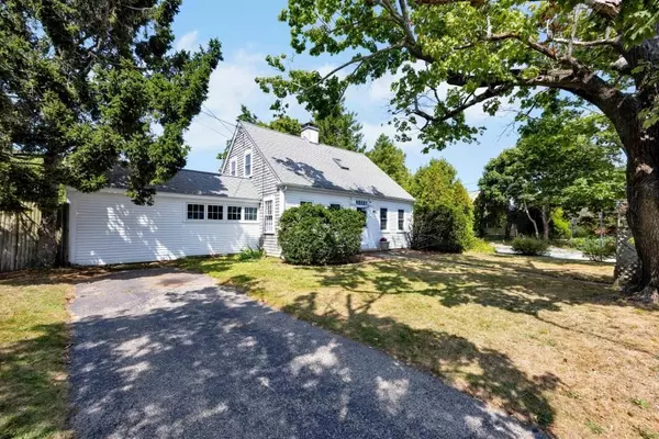 Barnstable, MA 02601,44 Stevens St