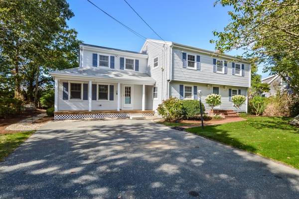 12 Highcrest Road, Falmouth, MA 02556