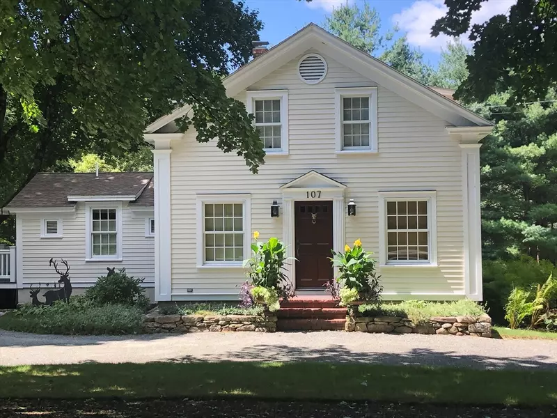 107 Old Millville Rd, Uxbridge, MA 01569