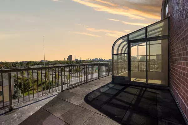 30 Revere Beach Pkwy #701, Medford, MA 02155
