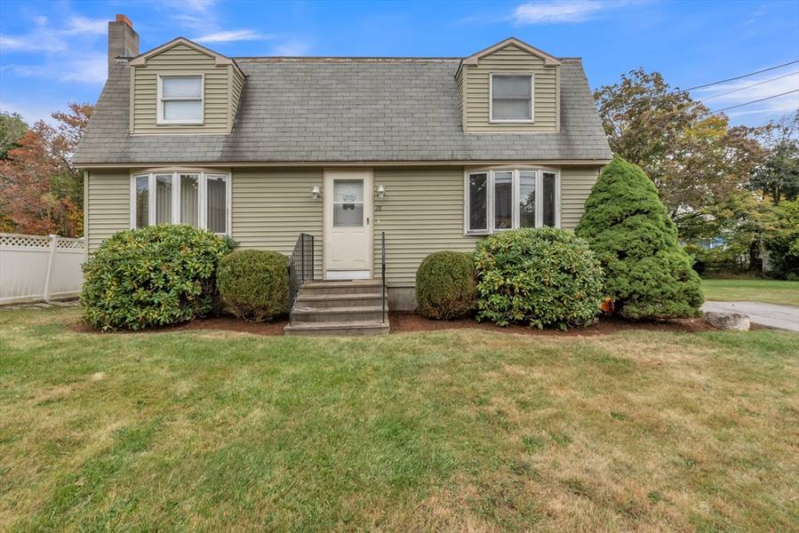 28 Armory Ln, Southbridge, MA 01550