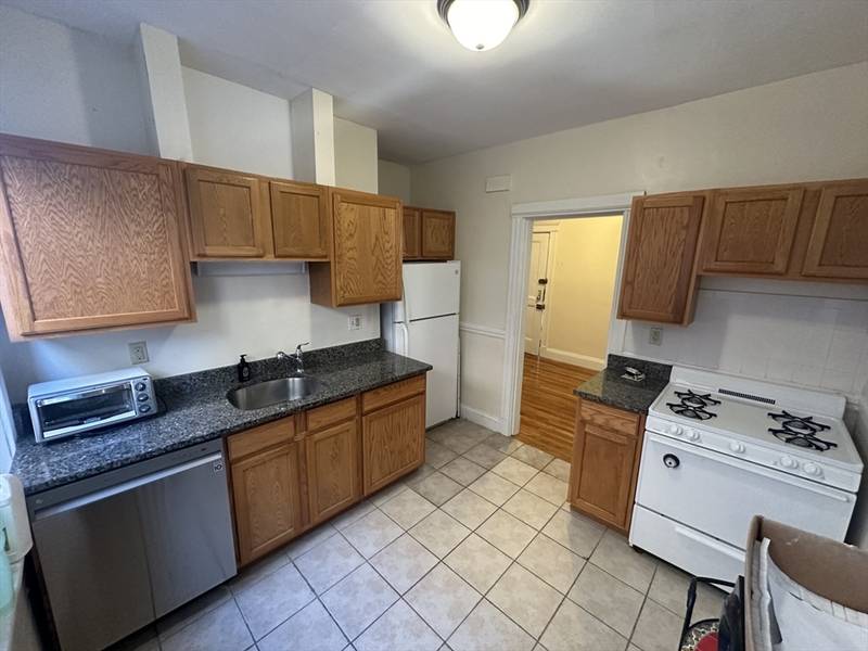 333 Harvard St. #6A, Cambridge, MA 02138