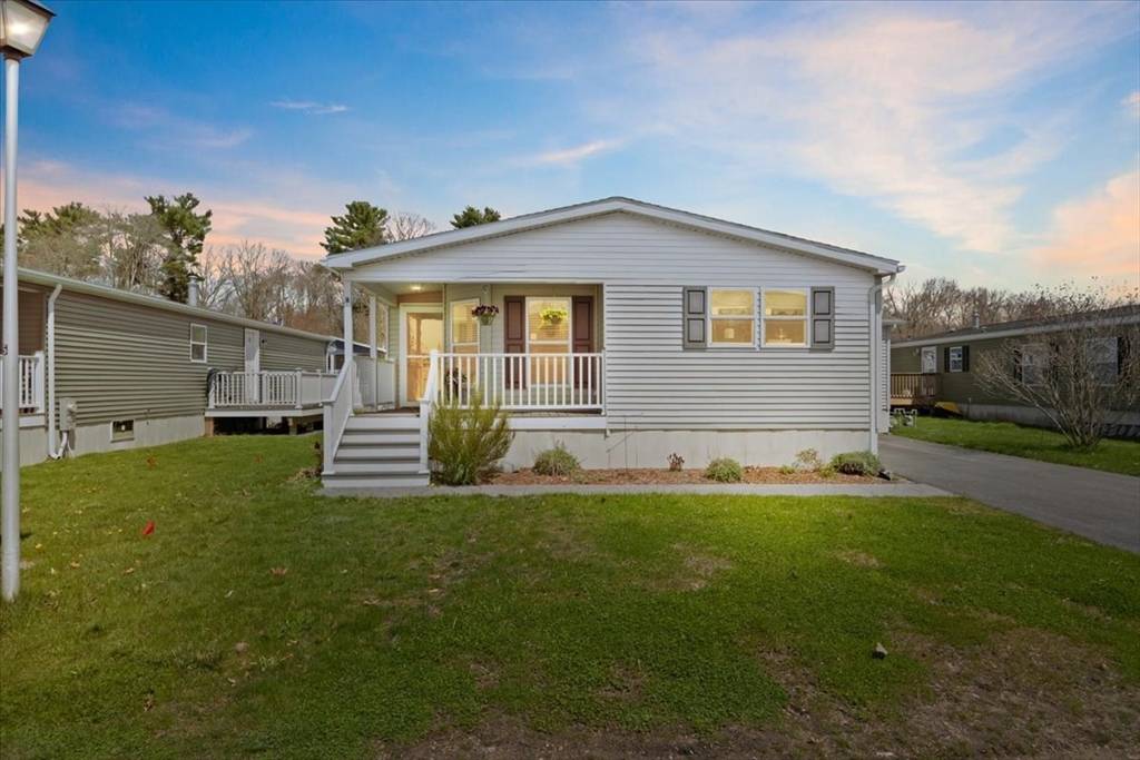 8 Christian Way, West Bridgewater, MA 02379