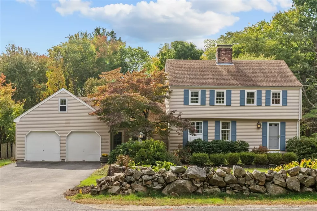 Newbury, MA 01922,11 School St