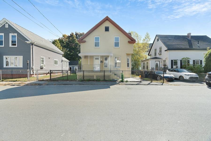 14 Pond St, Haverhill, MA 01835