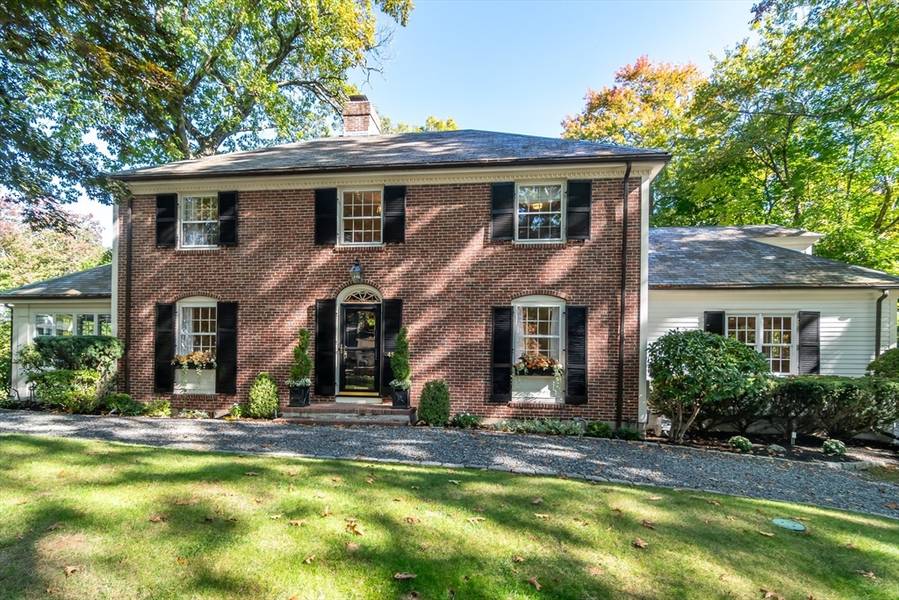 45 Old Colony Road, Wellesley, MA 02481