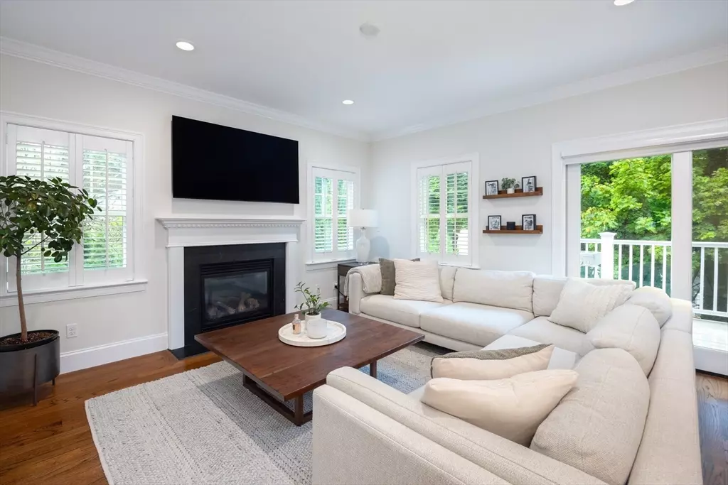 Newton, MA 02458,7 Nonantum Street #7