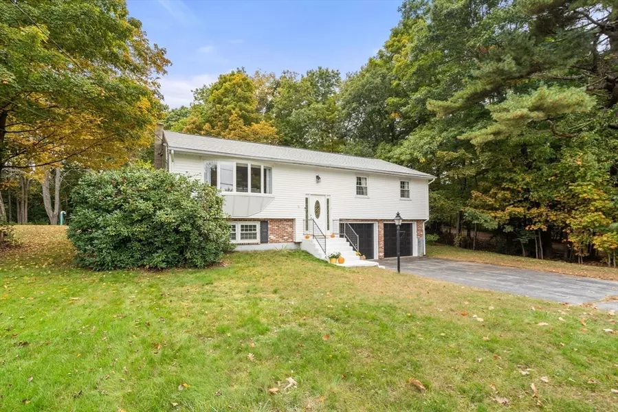 36 Depot Rd, Templeton, MA 01468