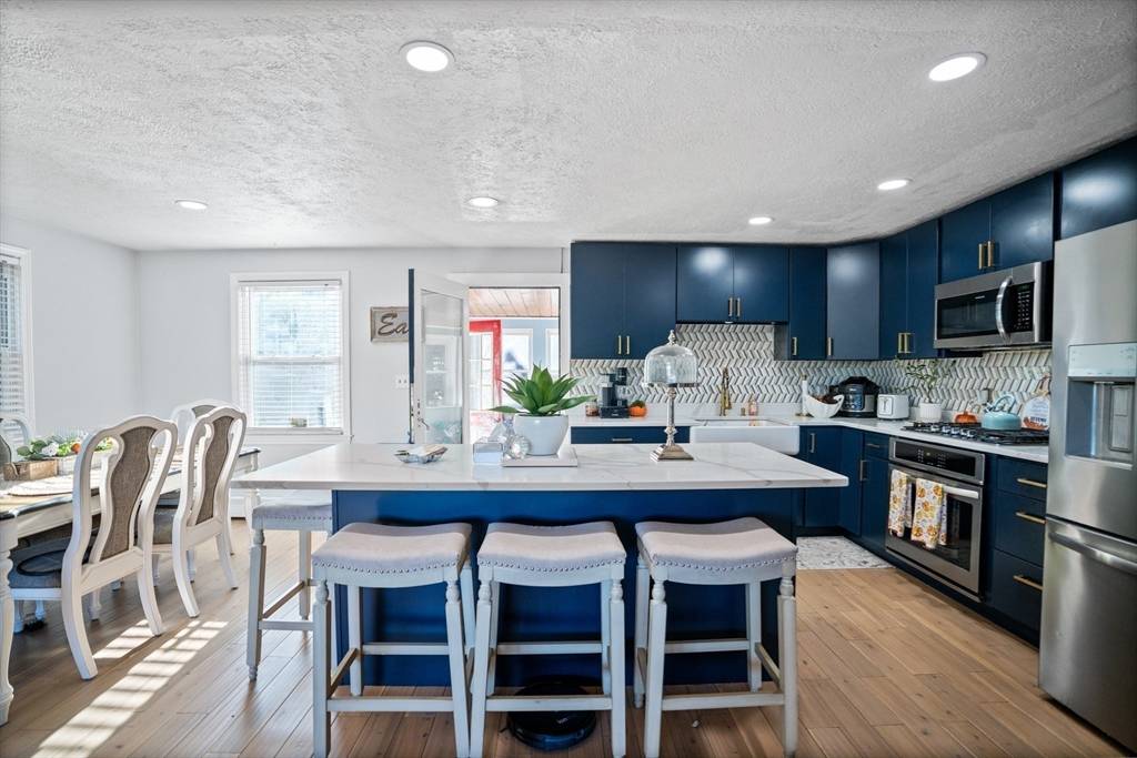 Saugus, MA 01906,305 Walnut St