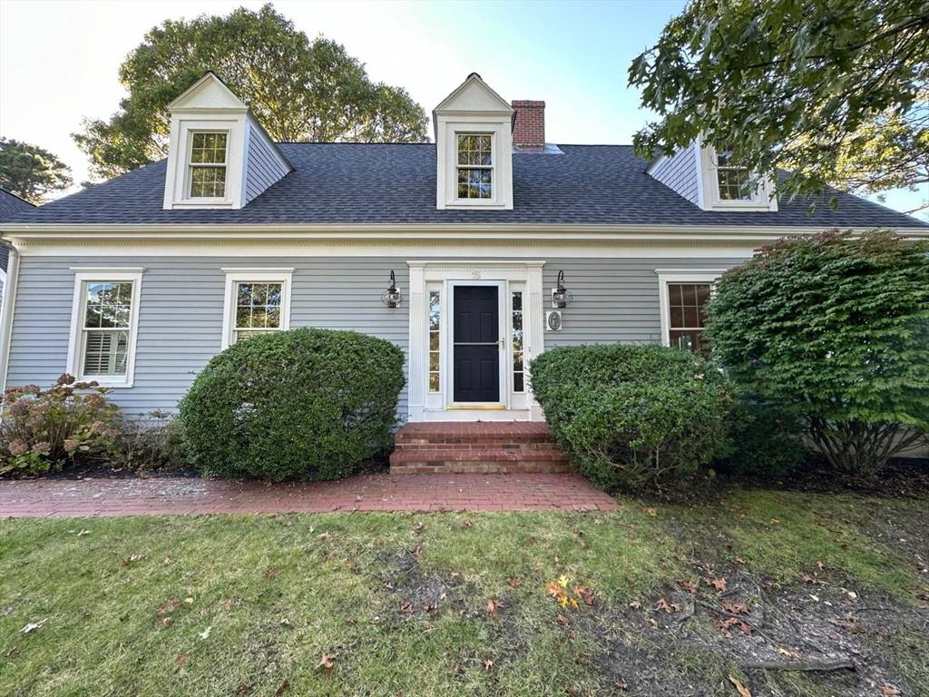 Yarmouth, MA 02675,15 Marsh Side Dr