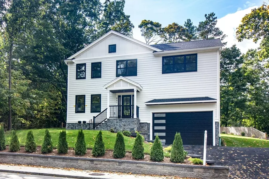 951 Walnut, Newton, MA 02461