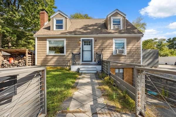 149 Oak St, Natick, MA 01760