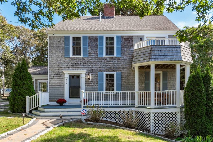 315 Pleasant St, Chatham, MA 02659