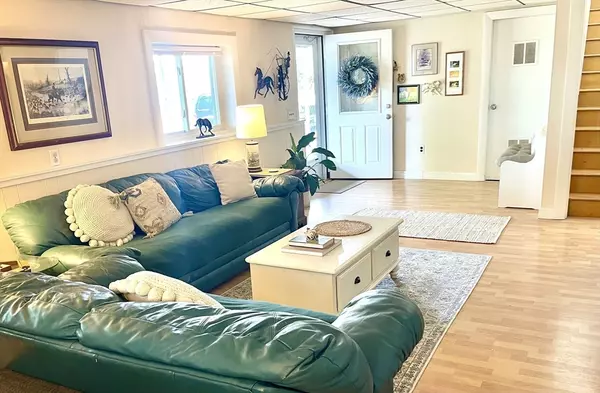 Wareham, MA 02571,64 Edgewater Drive