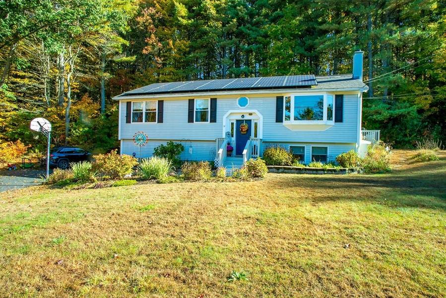 51 Platts Rd, Ashburnham, MA 01430