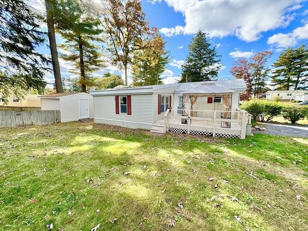 281 Chauncey Walker St #D-141, Belchertown, MA 01007