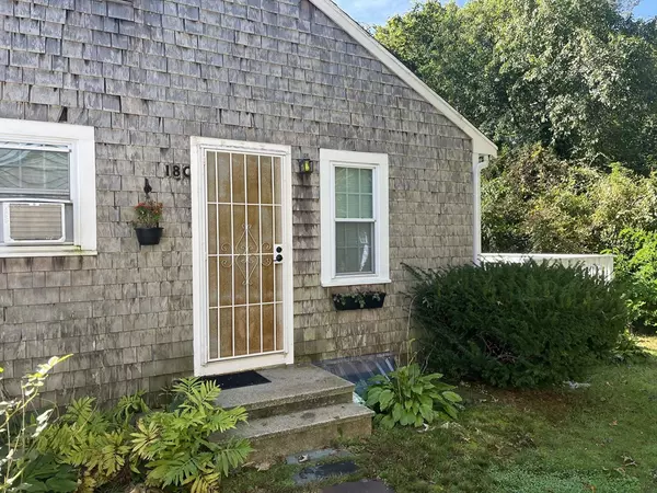 230 Gosnold #18C, Barnstable, MA 02601