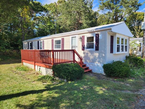 Bourne, MA 02559,7 1st St