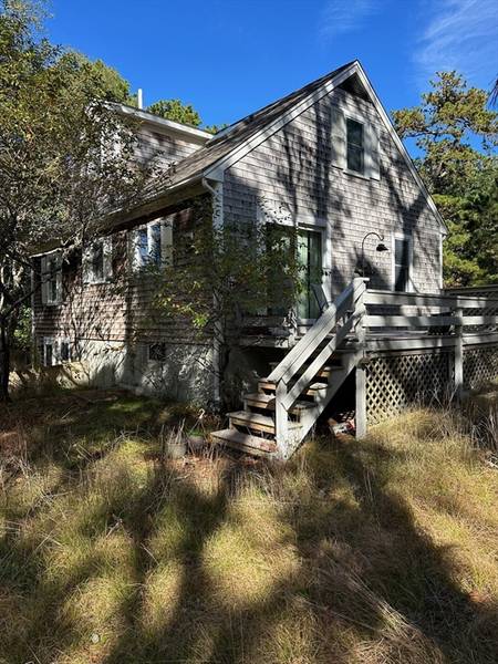 16 Warren Street, Wellfleet, MA 02667