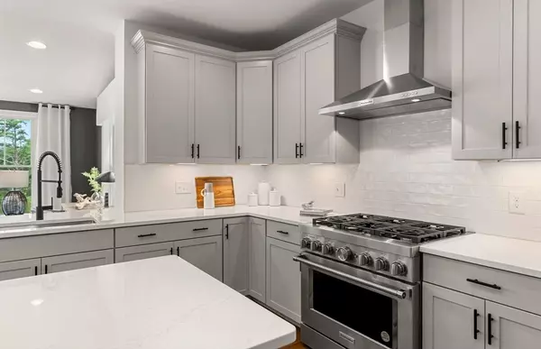 Norton, MA 02766,8 Lloyd Circle #26