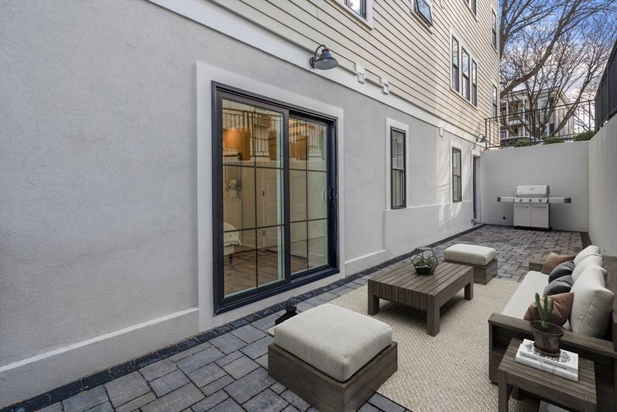 4459 Washington Street #1, Boston, MA 02131