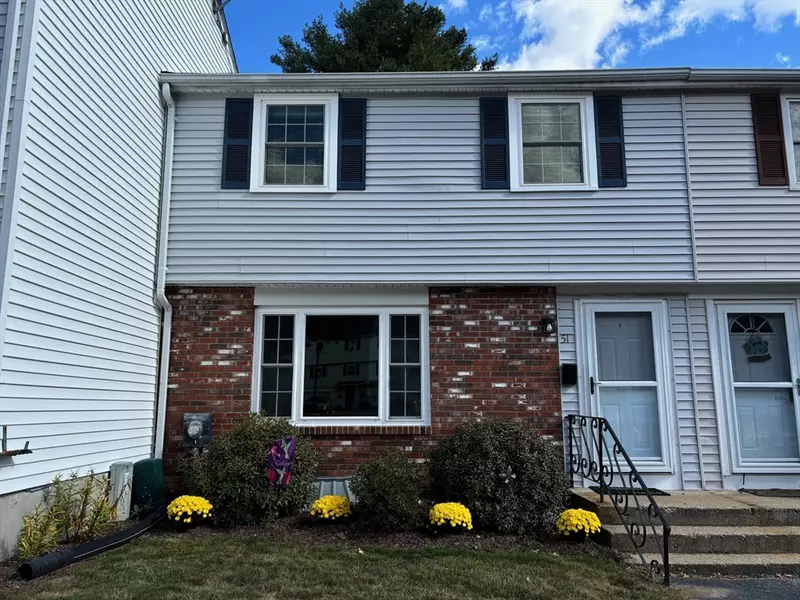 51 Warebrook Vlg, Ware, MA 01082