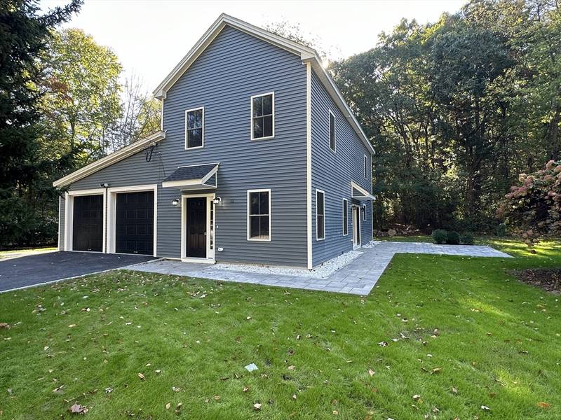 11 Florence St, Franklin, MA 02038