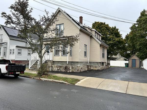 121 Empire St, Lynn, MA 01902