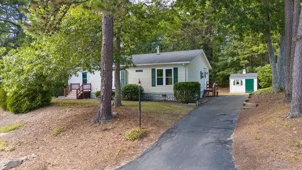 30 Barnfield Dr, Plymouth, MA 02360